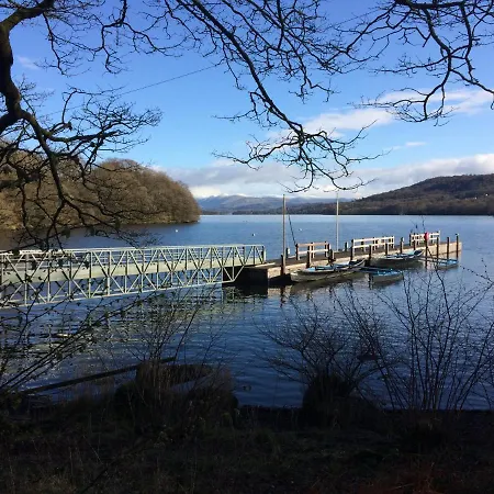 Ymca Hostel Lakeside